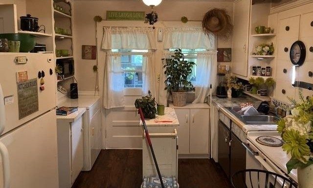 Pickens SC kitchen before renovation by Elevation Home Partners